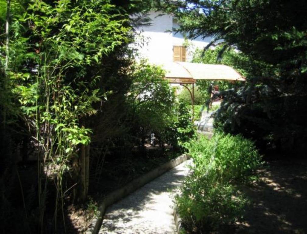 Hotel Domaine du Besset Aubusson-d'Auvergne Exterior foto